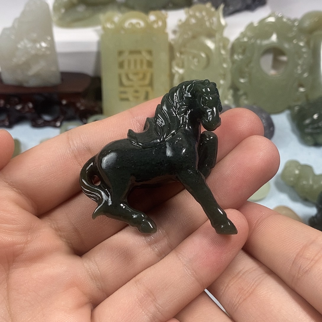 和田玉未镶嵌挂件