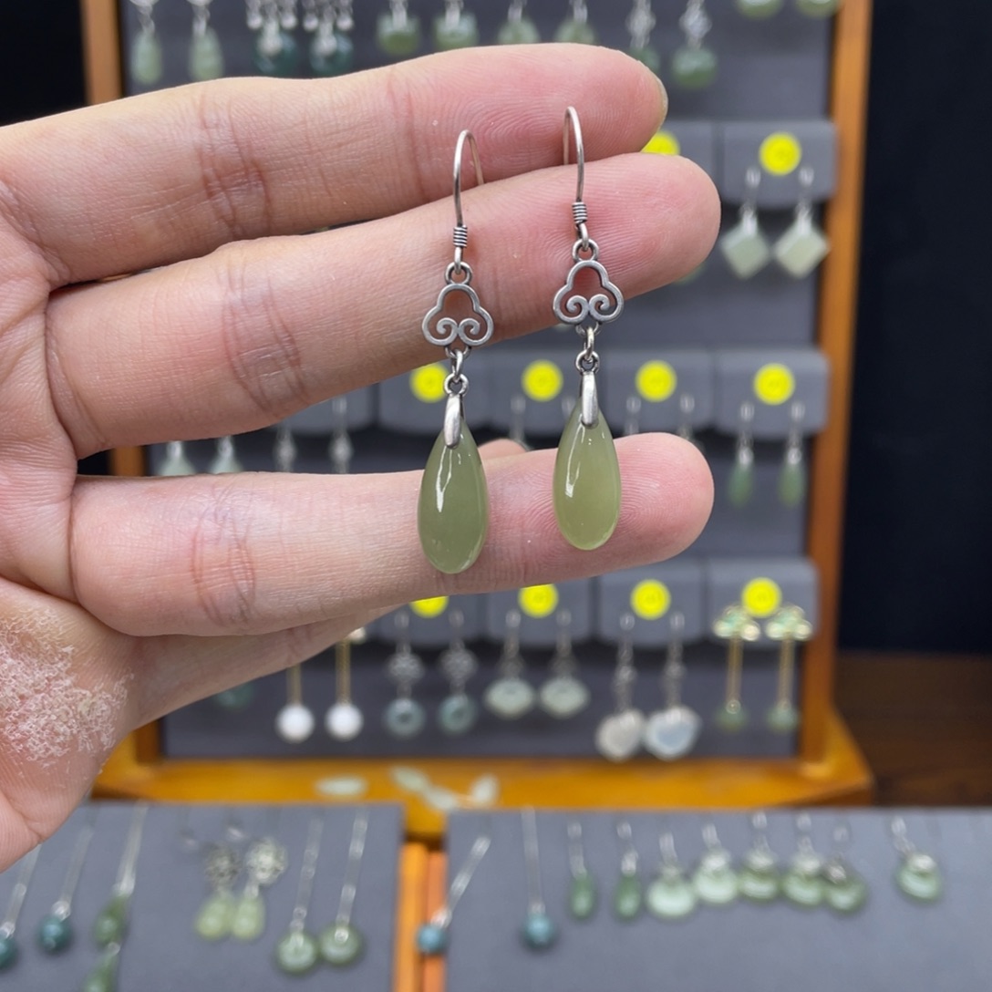 和田玉银S925镶嵌耳饰