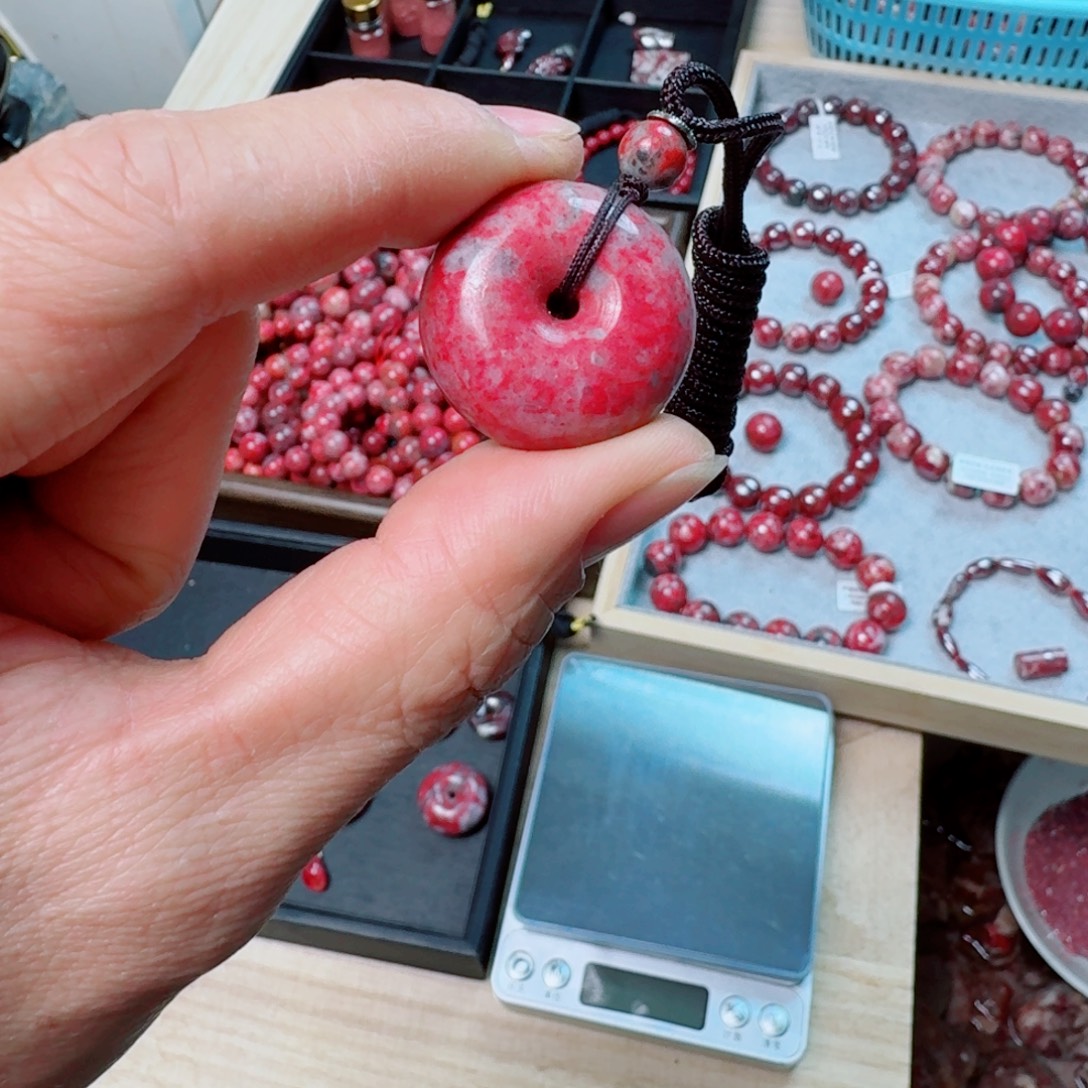****店天然辰砂平安扣18.6克