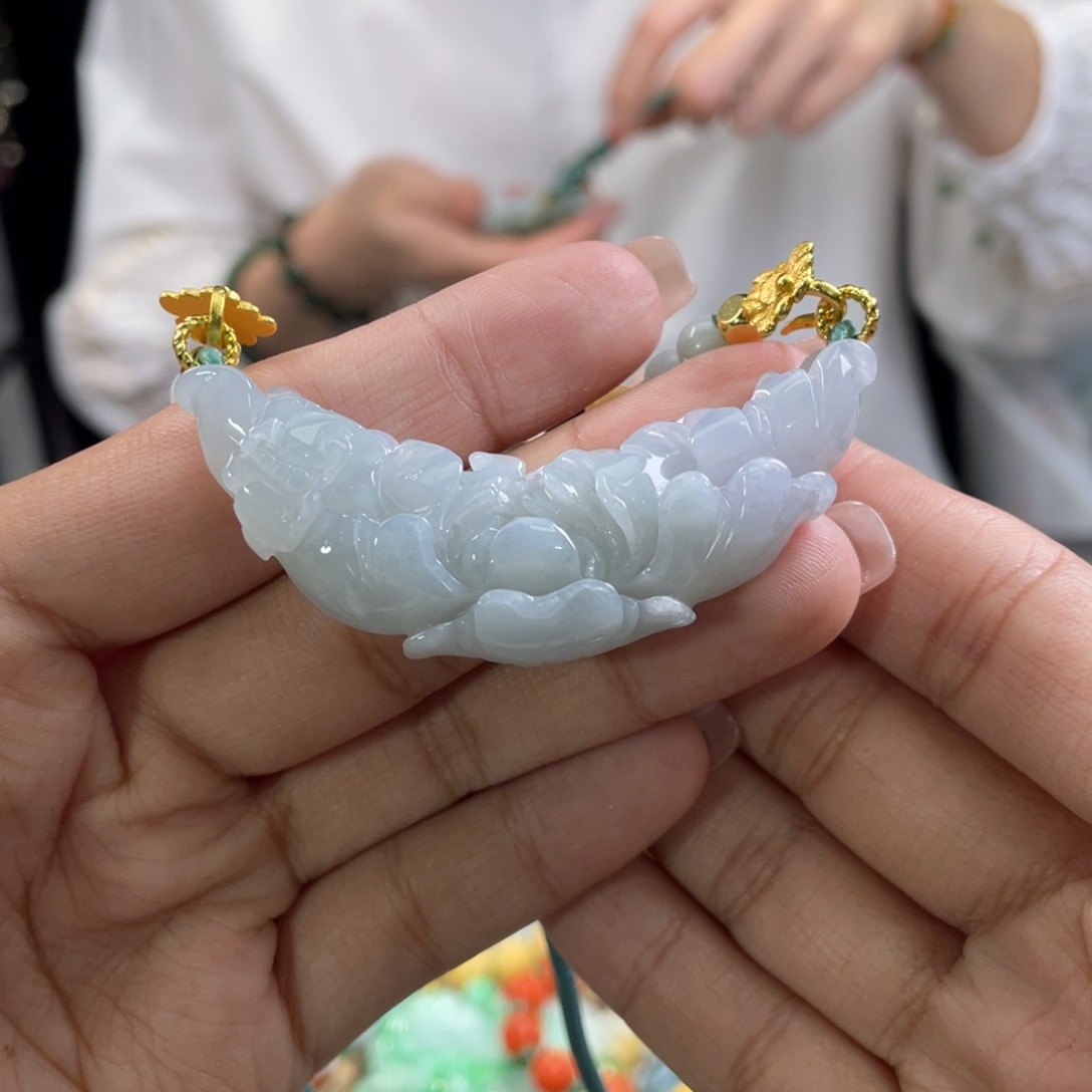 翡翠颈饰未镶嵌代编织