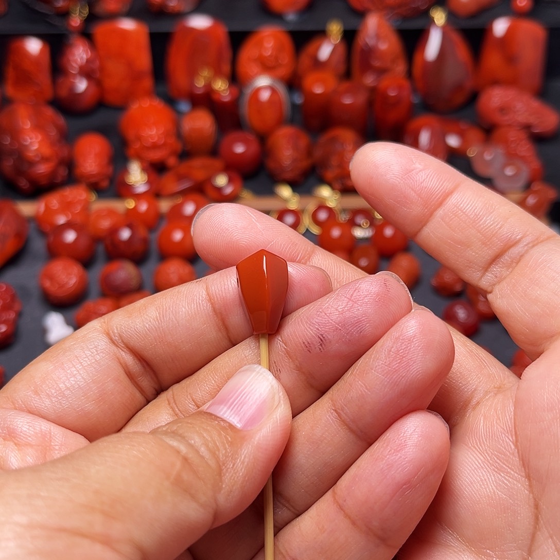 南红玛瑙未镶嵌配饰鲨鱼呗三通9.3mm