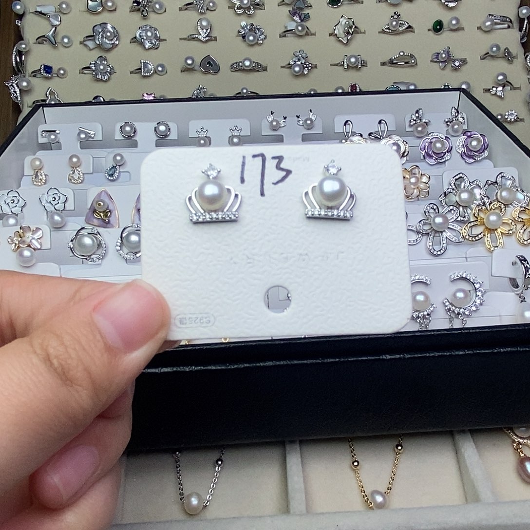 银S925镶嵌淡水珍珠耳饰