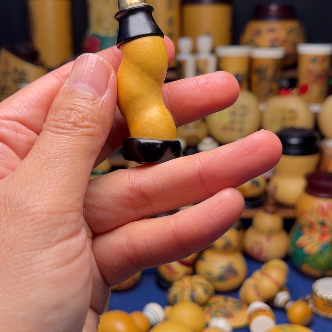 大叶紫檀（黑酸枝木类）