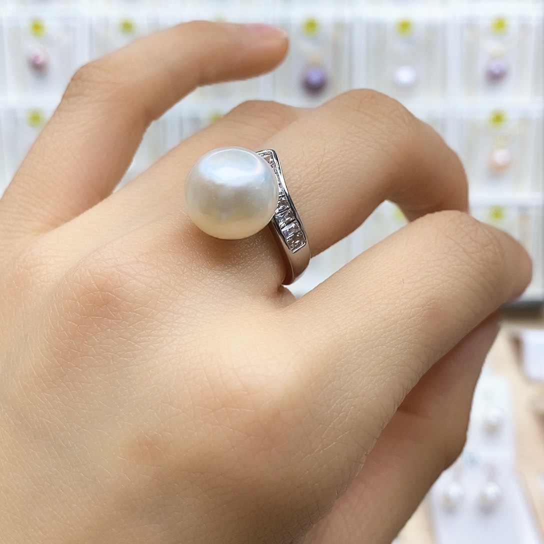 淡水珍珠吊坠(赠链)合金