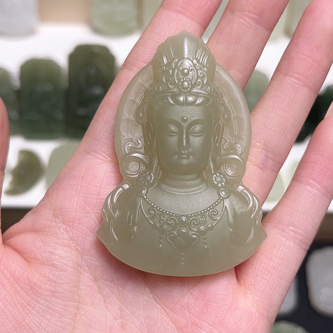 和田玉颈饰未镶嵌