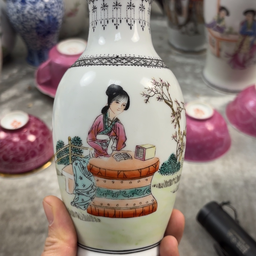 人物花蓝瓶全品哈哈