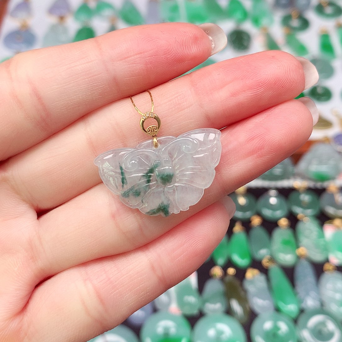 翡翠颈饰18K金镶嵌天然翡翠A货