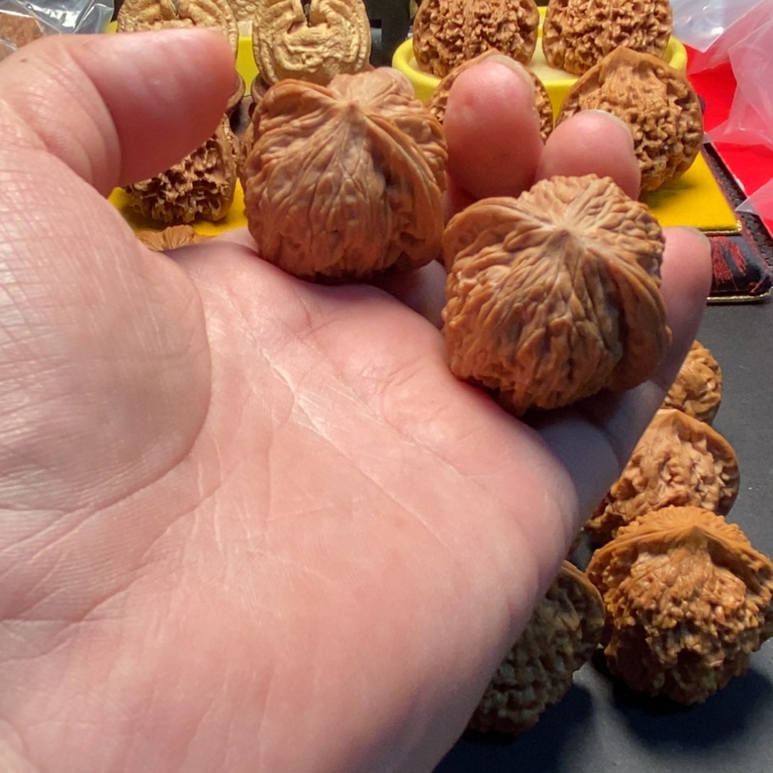 桃核把件40尺磨盘狮子
