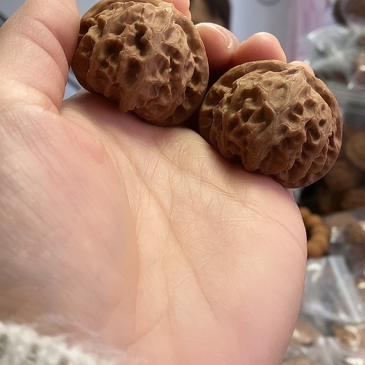 把件文玩核桃40.5宫灯红皮修