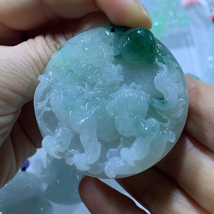 翡翠未镶嵌颈饰天然翡翠A货吊坠