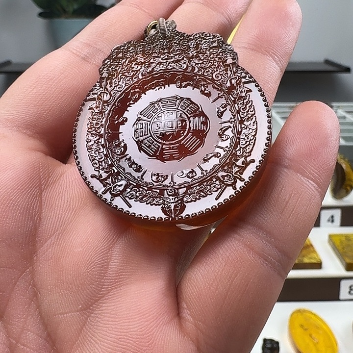 琥珀未镶嵌颈饰九宫八卦