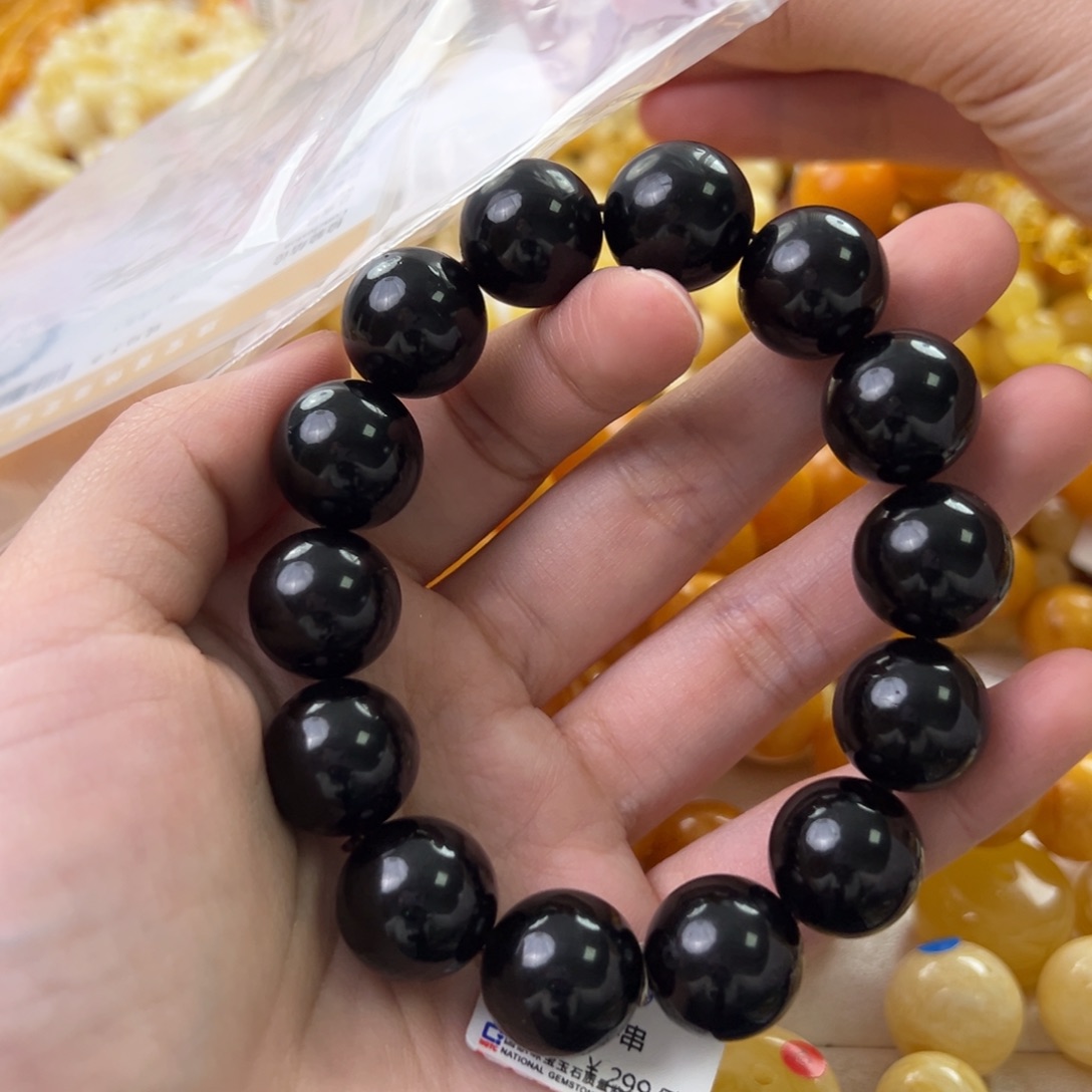 琥珀珠宝奇石未镶嵌