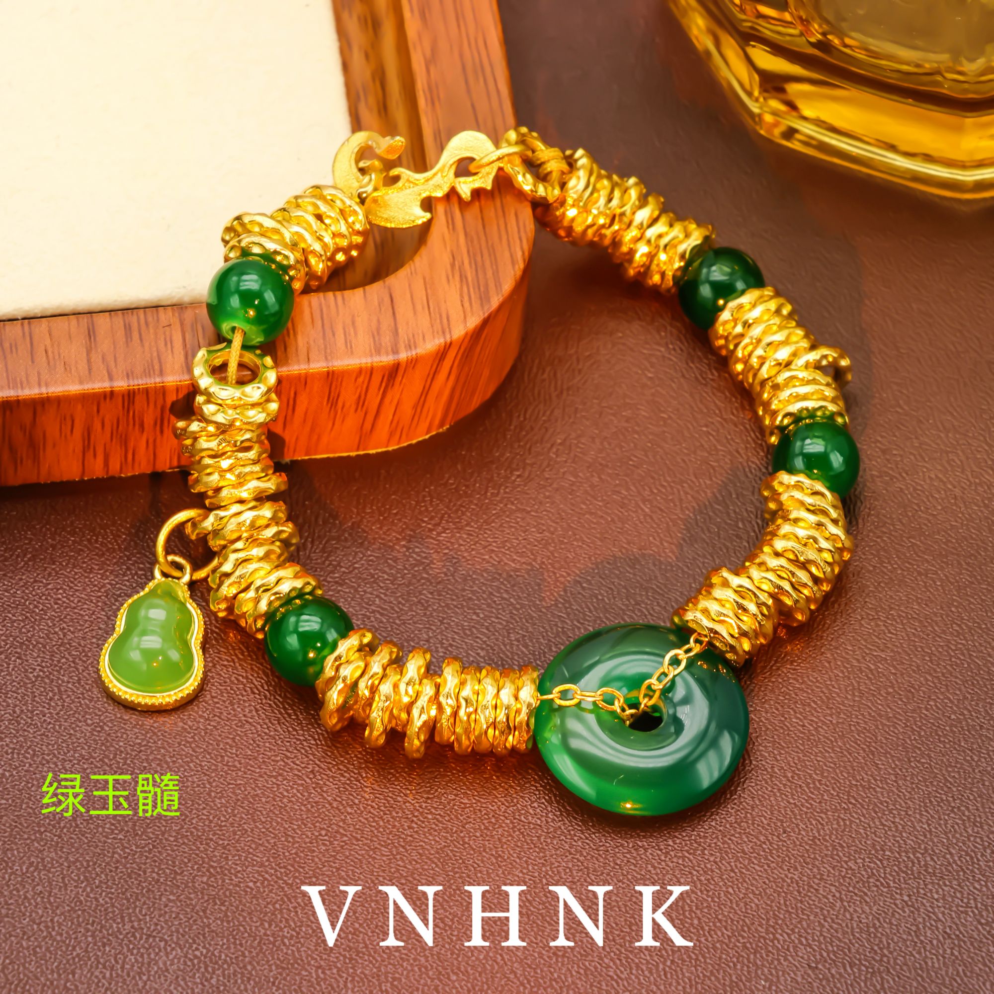 美可儿    H259   金色(18cm9mm)时尚绿玉髓手链预售