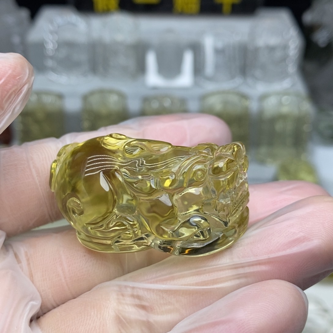 水晶颈饰未镶嵌月***鹏