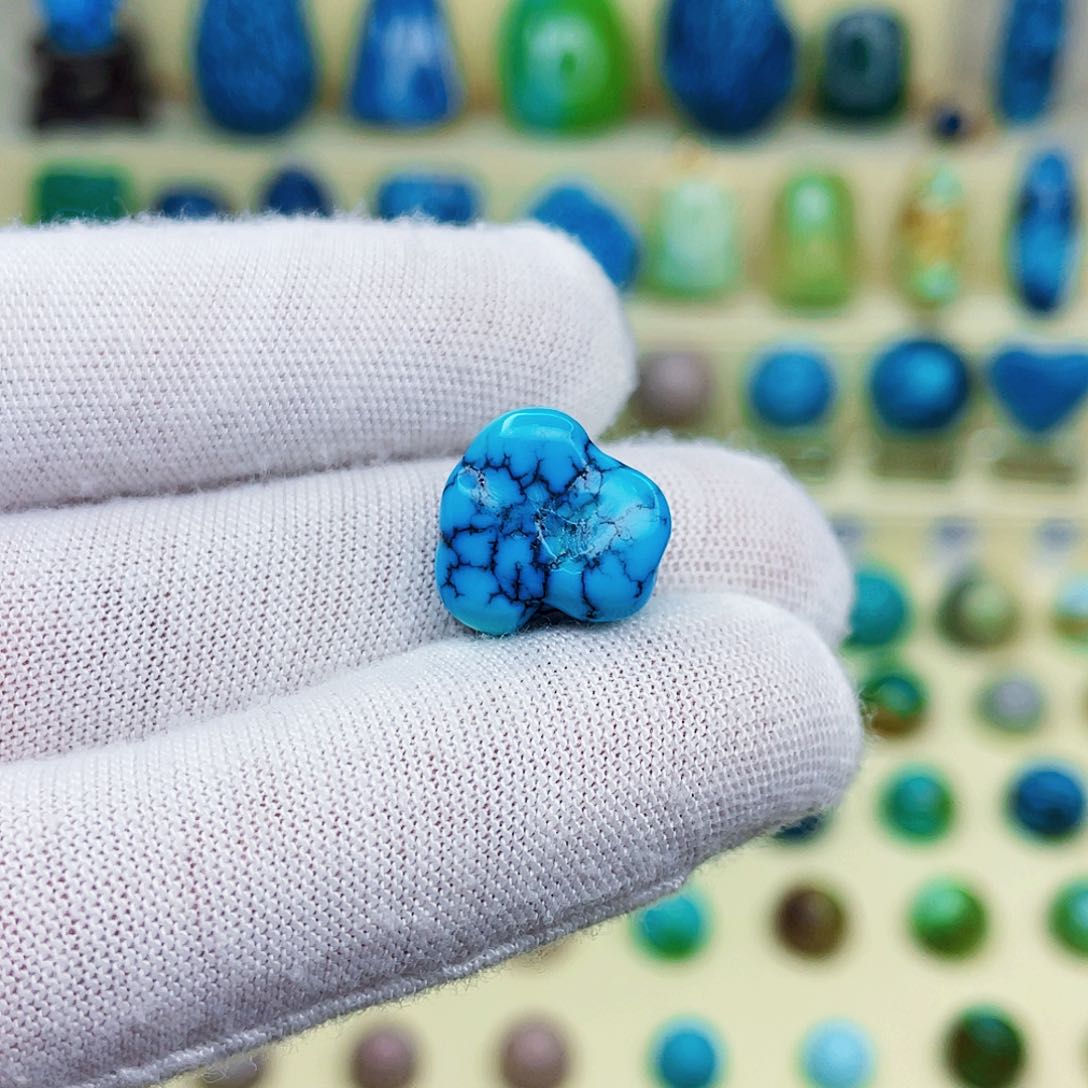 绿松石绿松石未镶嵌