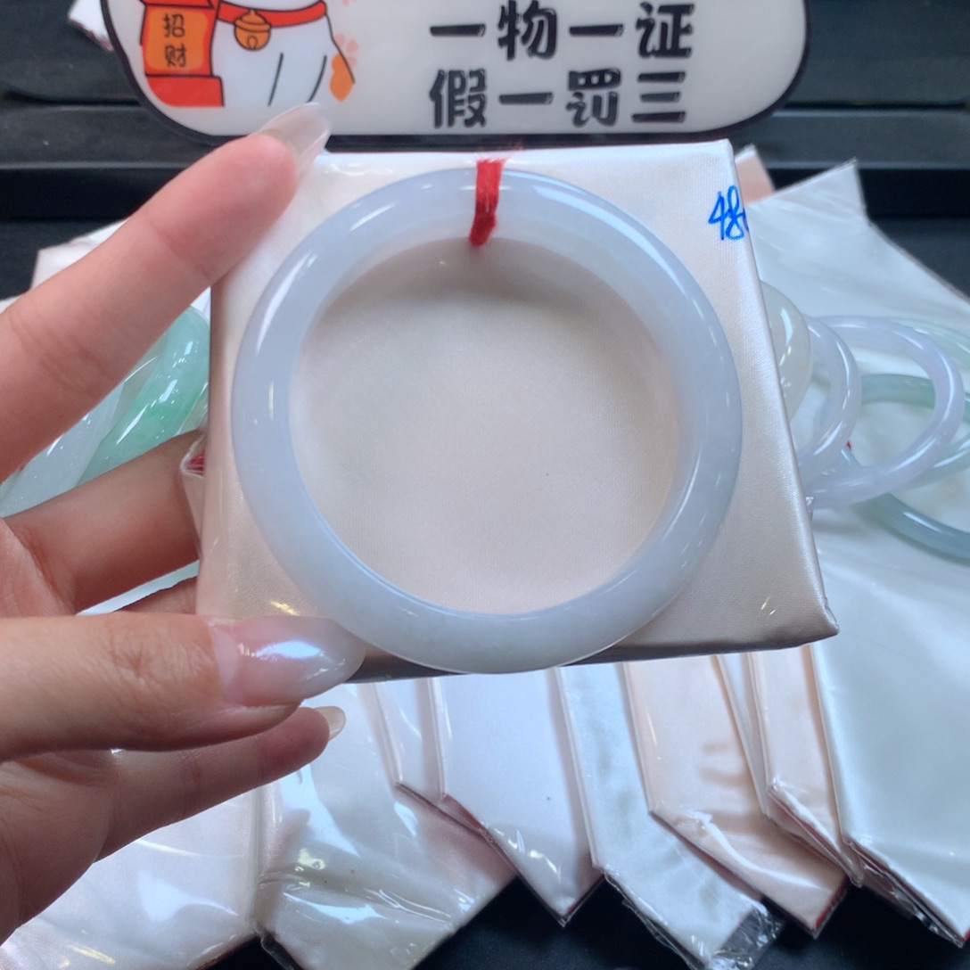 翡翠未镶嵌手镯56圈口