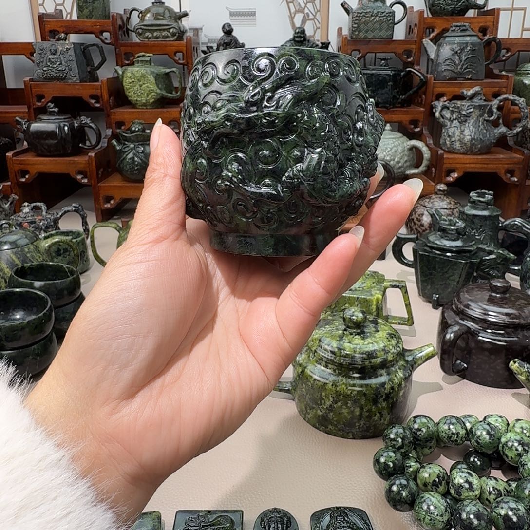 窗***光蛇纹石玉未镶嵌藏玉药王石茶壶摆件