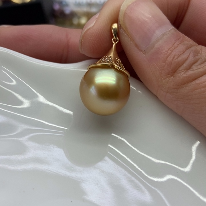 海水珍珠吊坠(不含链)18K金镶嵌