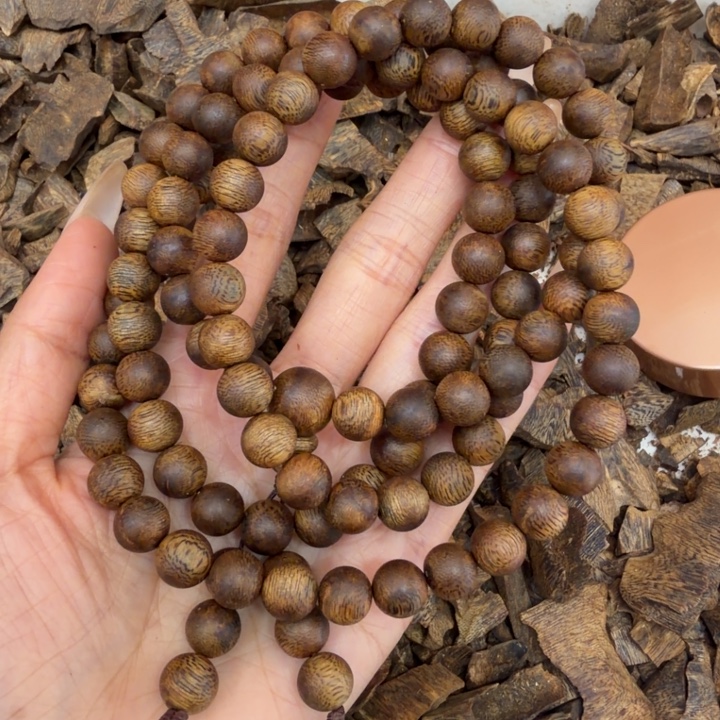 沉香沉香香囊乌身圆叶一条