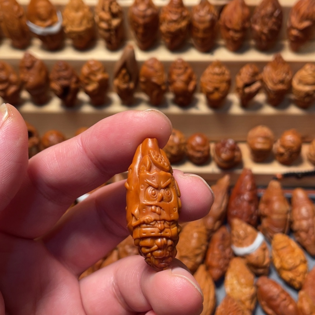 橄榄核手串/手链海绵宝宝