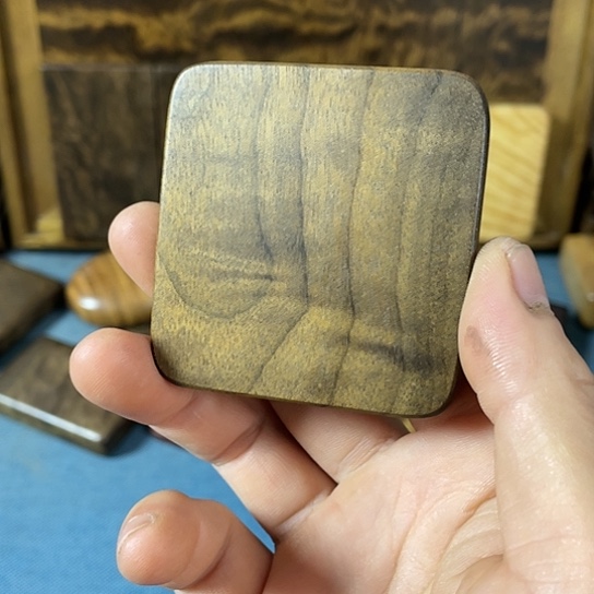 【闪购商品】白*扉金丝楠阴沉木无事牌