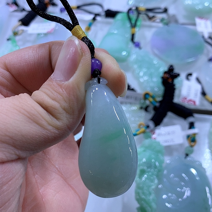 翡翠颈饰未镶嵌天然翡翠A货吊坠