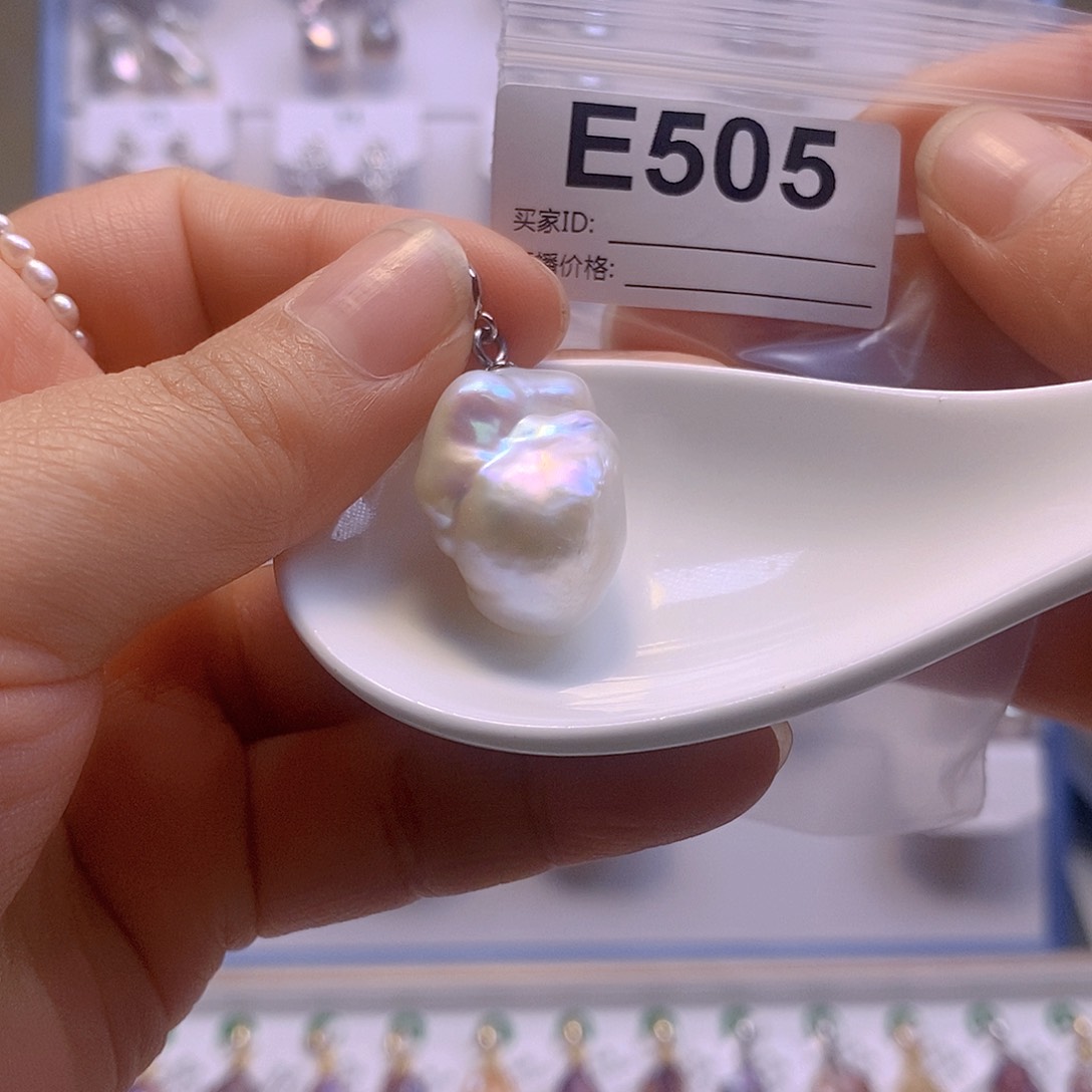 淡水珍珠颈饰银S925镶嵌