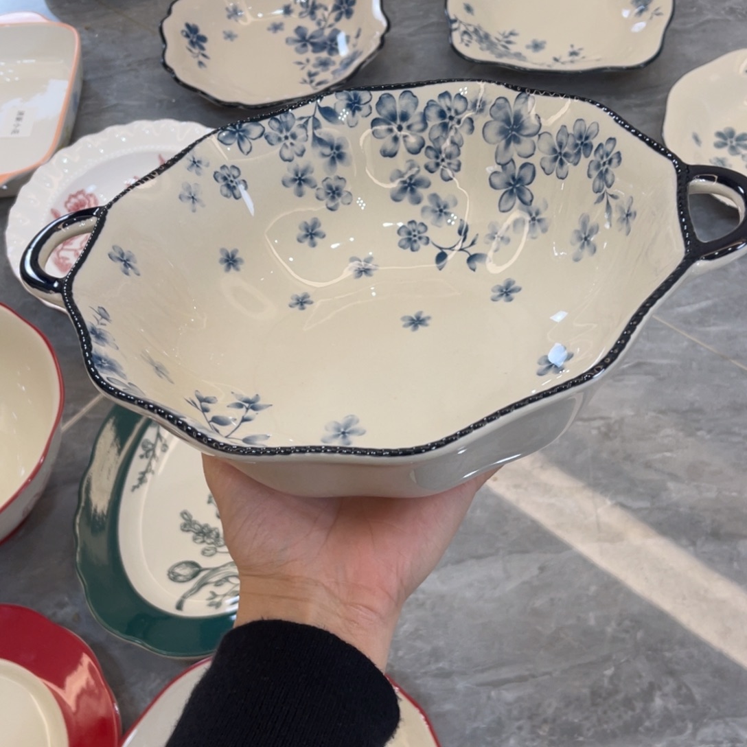 陶瓷微瑕餐具介意勿拍，满18飞！