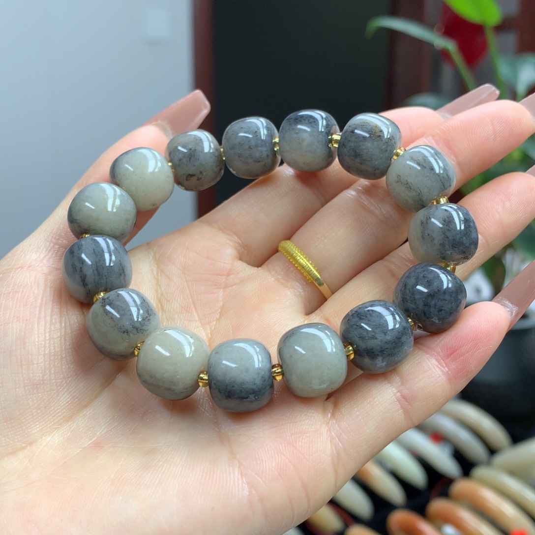 石英质玉串未镶嵌