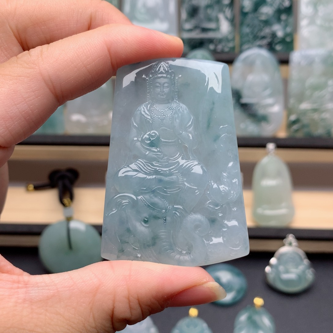 颈饰未镶嵌翡翠小***物普贤