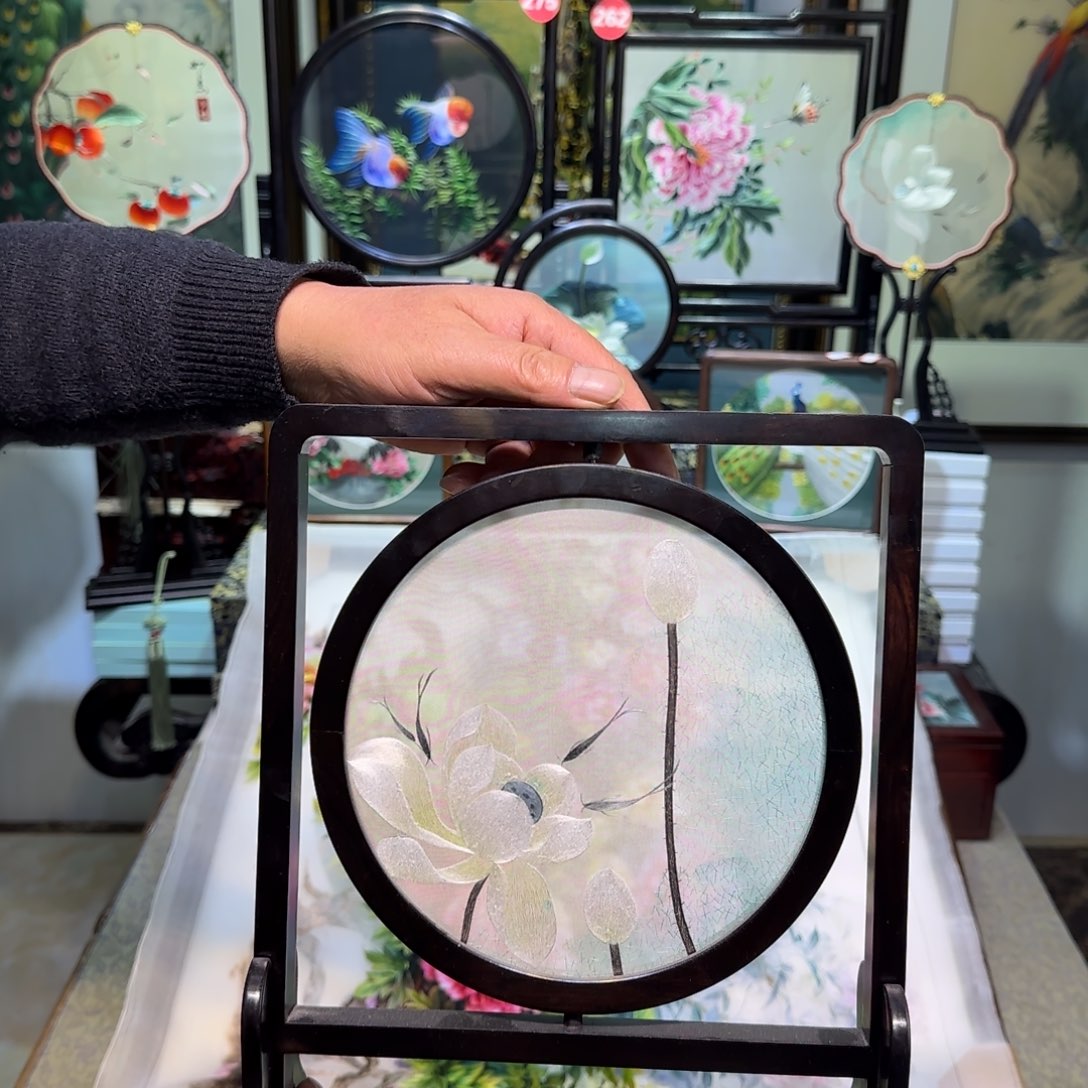 刺绣刺绣工艺精湛