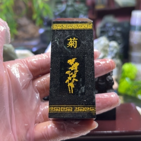 好***嘿和田玉（黄玉）未镶嵌颈饰