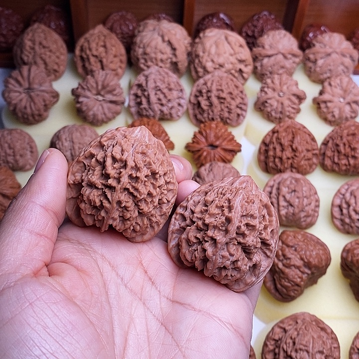 【闪购商品】文玩核桃把件海**空41满天星