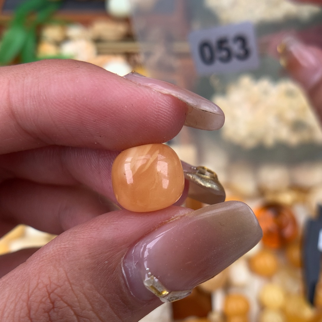 琥珀珠宝奇石未镶嵌11 皮色点