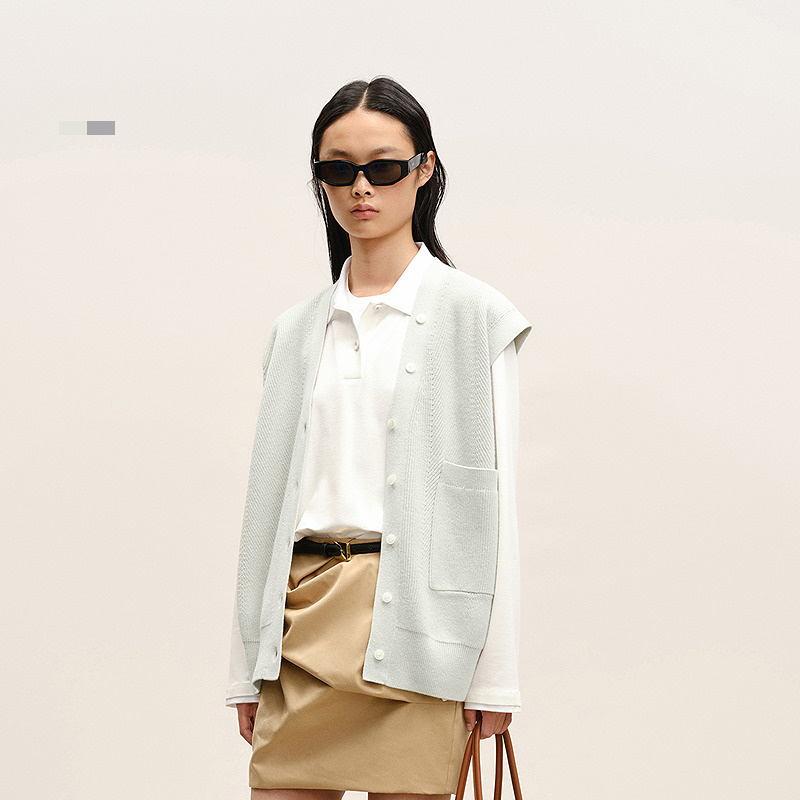 【商场同款】LESS2026年春新款V领宽松直筒无袖针织衫2Q1315530