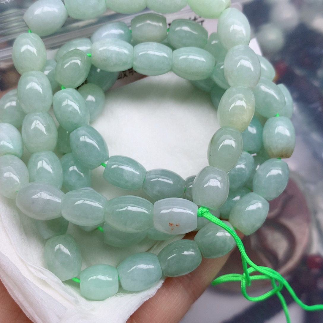 翡翠颈饰未镶嵌手串