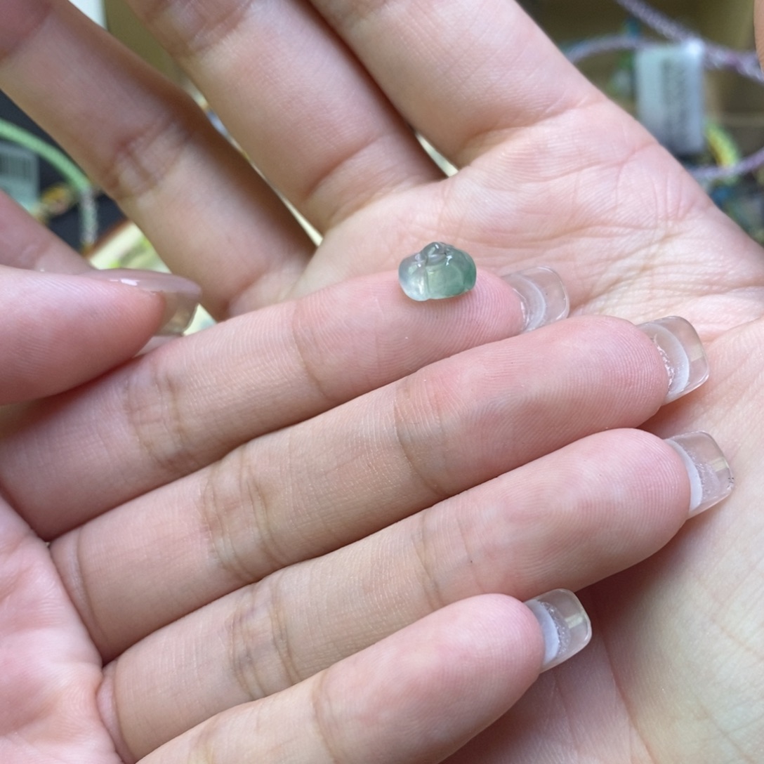 悠***嘻翡翠未镶嵌颈饰13414