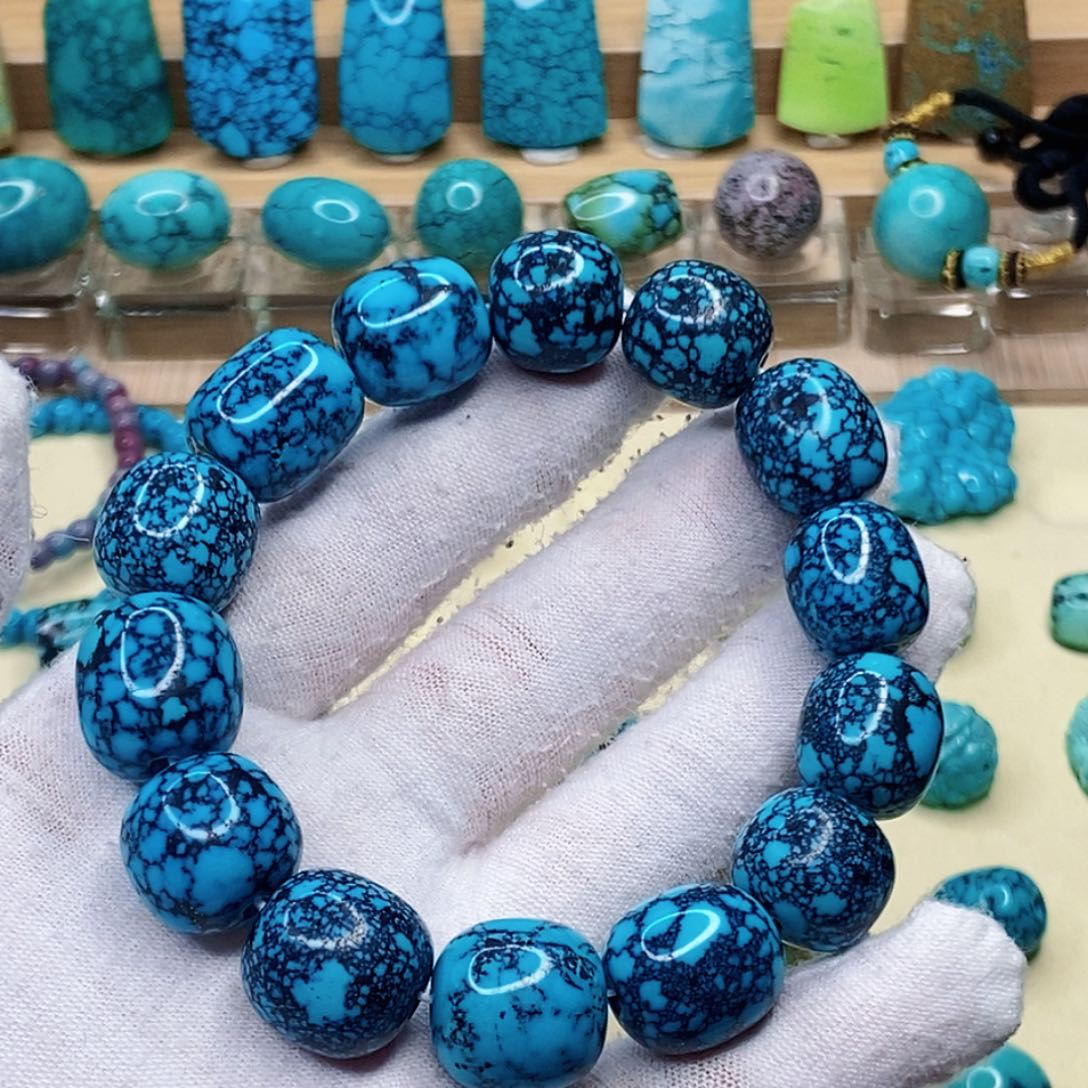 绿松石未镶嵌珠宝奇石