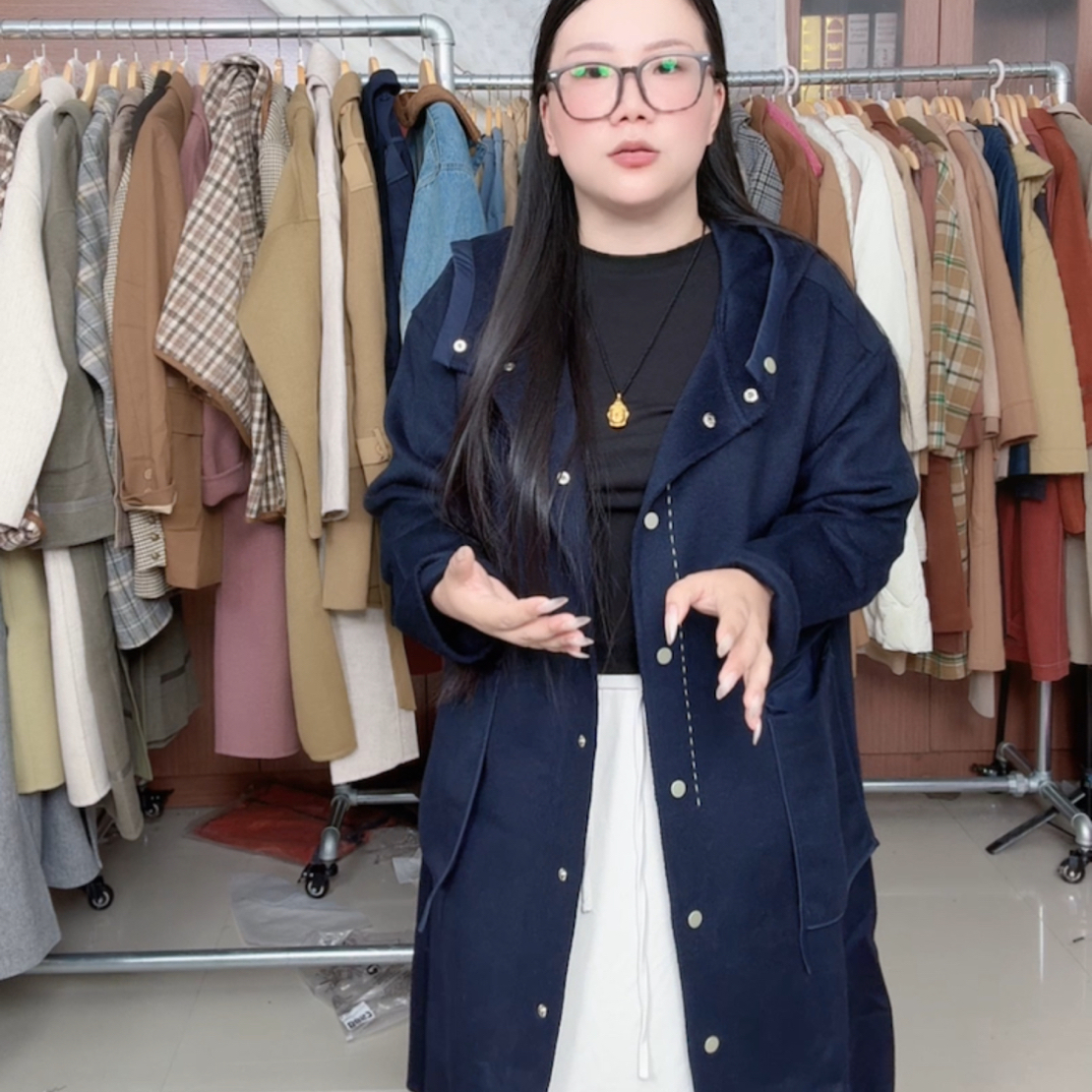 菲菲的店连帽大衣藏蓝色（自留款50绵羊毛