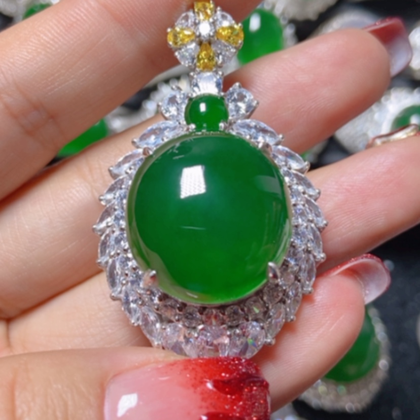 【闪购商品】翡翠颈饰银S925镶嵌翡翠