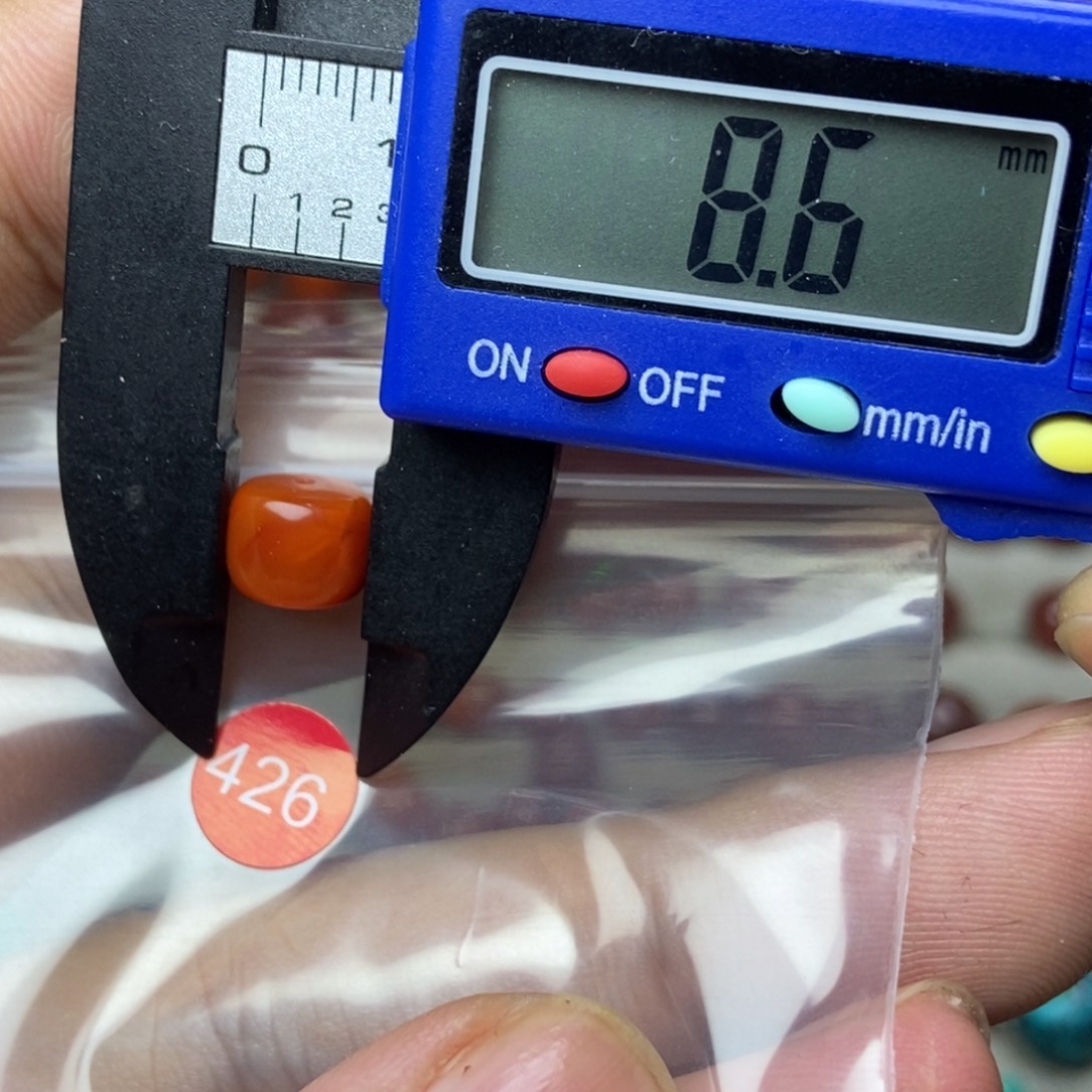 南红玛瑙未镶嵌南红玛瑙有瑕疵