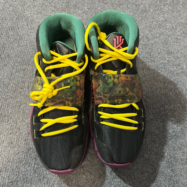 欧6 42码 正品篮球鞋 