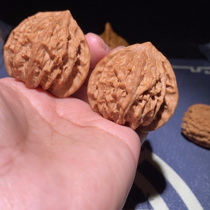 吊坠文玩核桃血灯笼