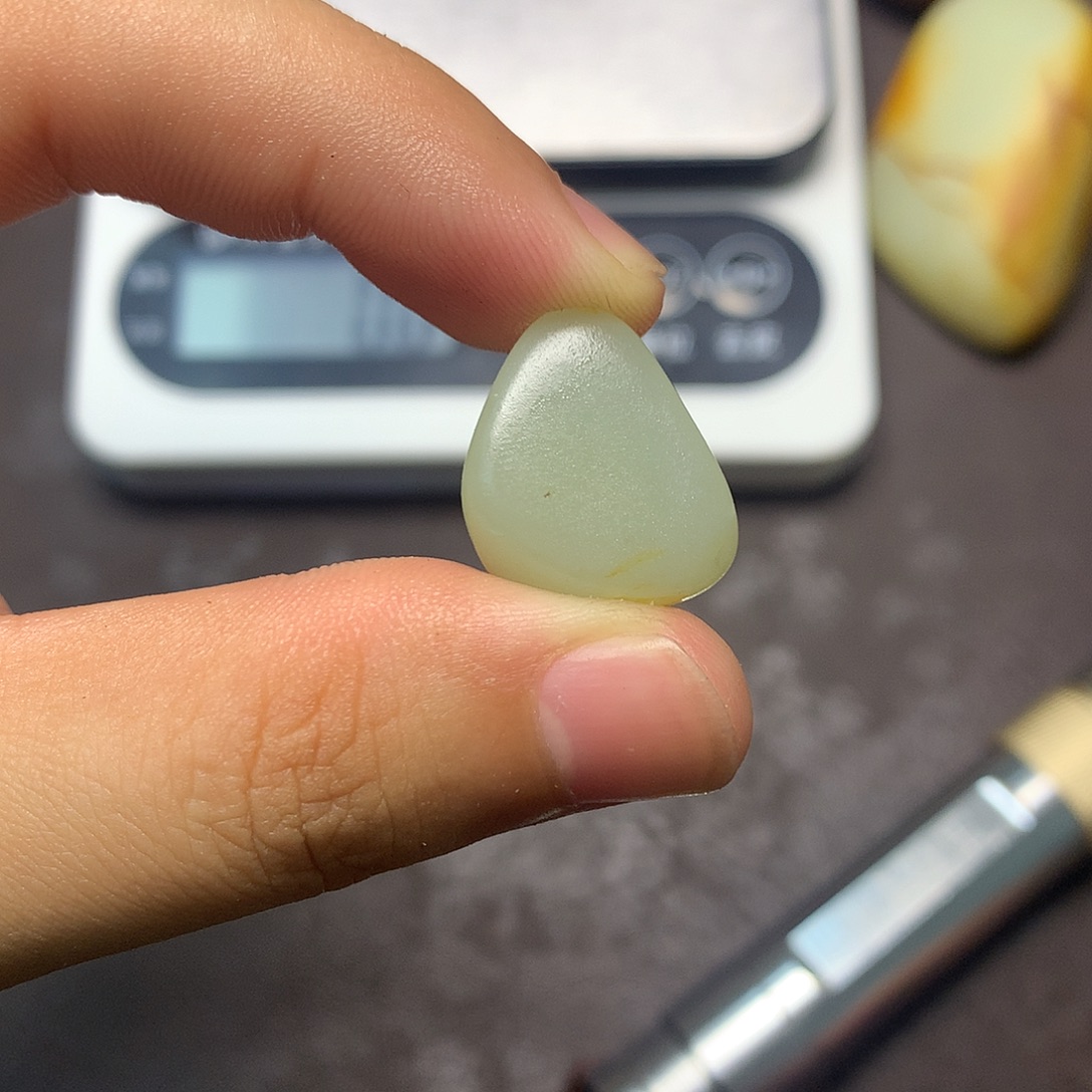 和田玉（糖玉）未镶嵌挂件