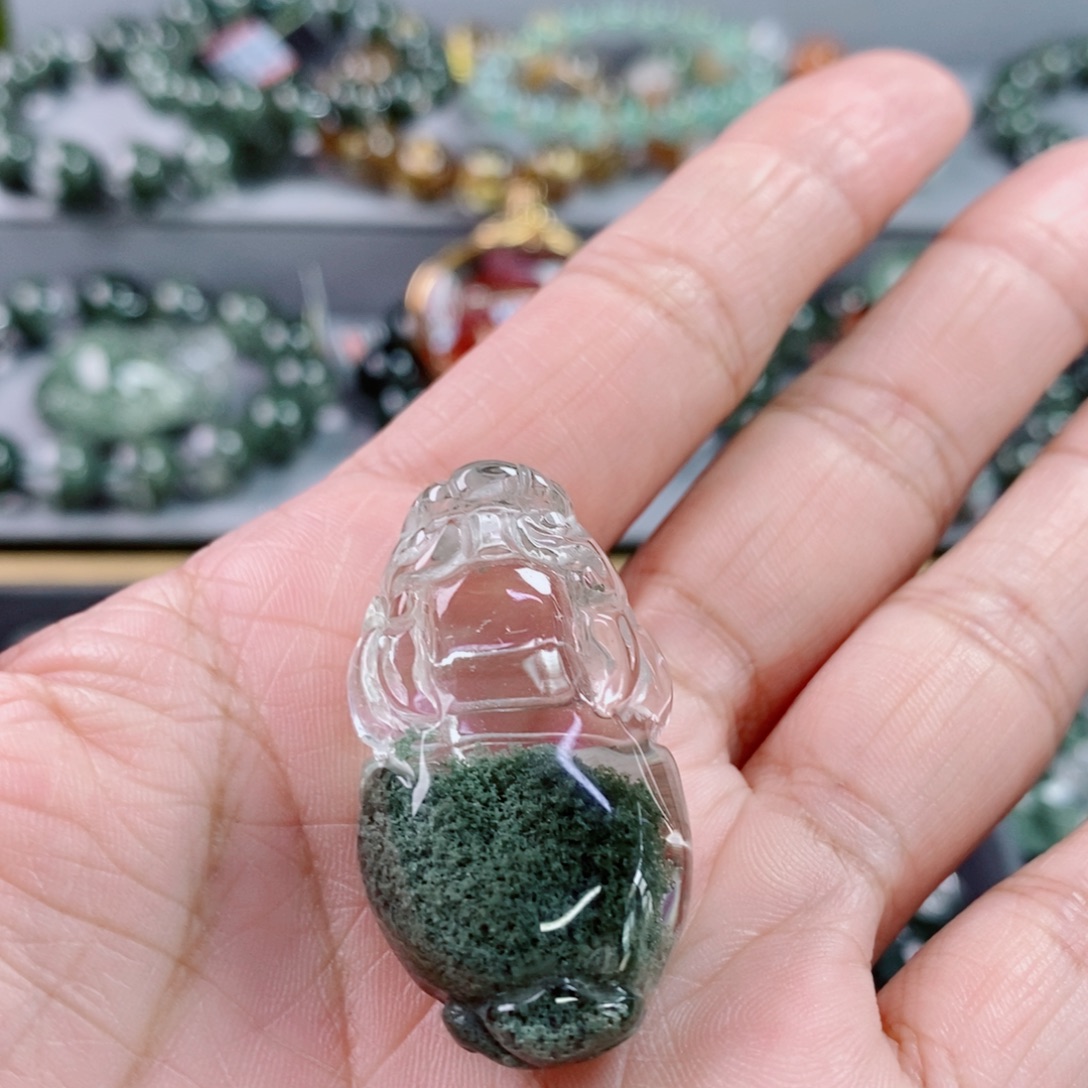 v***c未镶嵌手链水晶绿幽灵貔貅直发