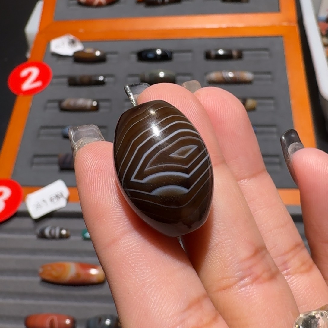 玛瑙/玉髓颈饰未镶嵌