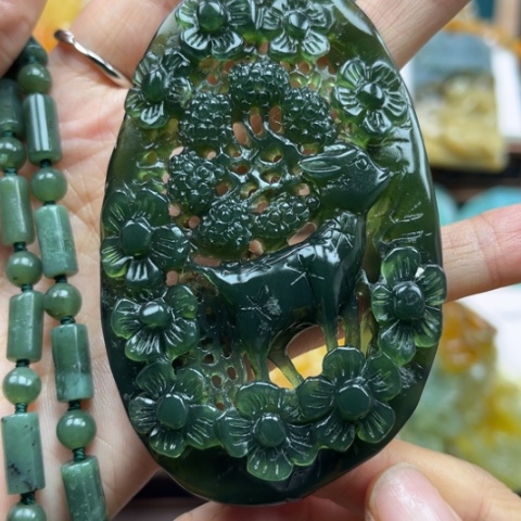 岫玉挂件未镶嵌挂件