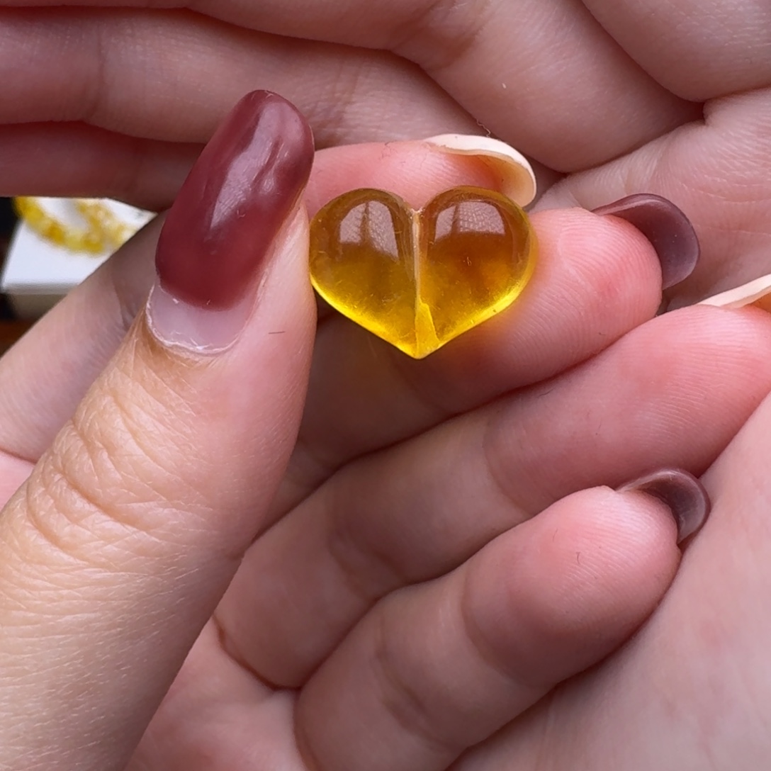 琥珀未镶嵌裸石2号