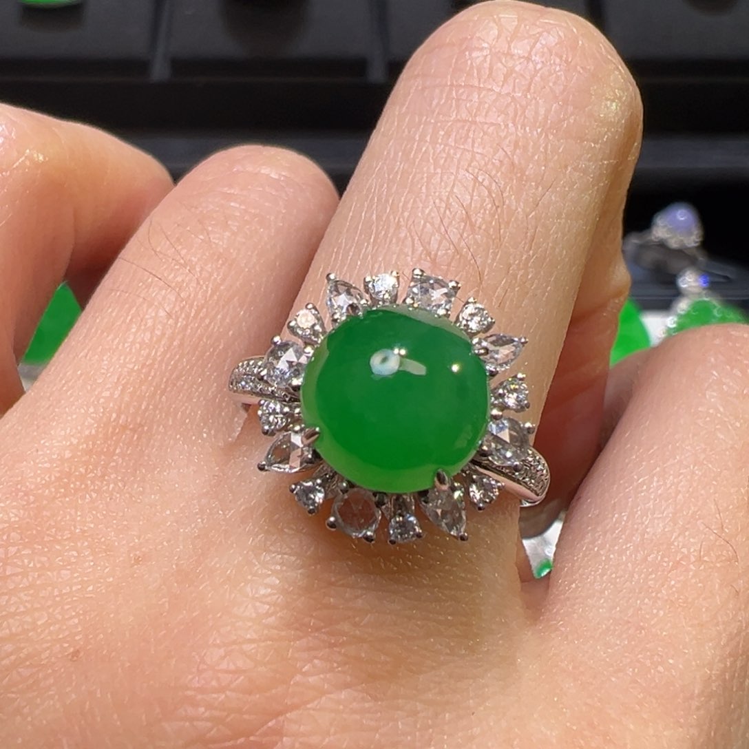 翡翠戒指18K金镶嵌收到货48小时鉴赏期