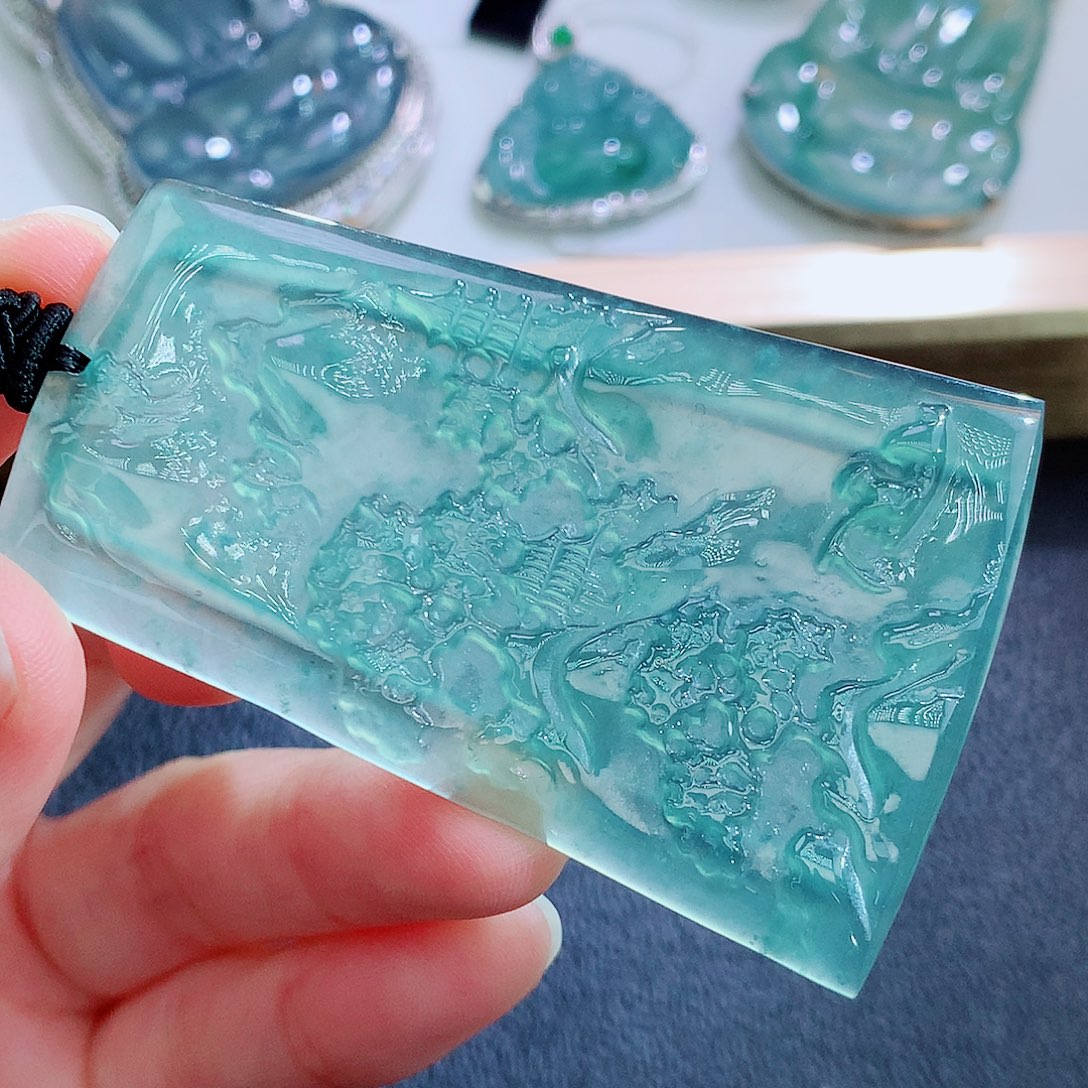 翡翠未镶嵌颈饰翡翠